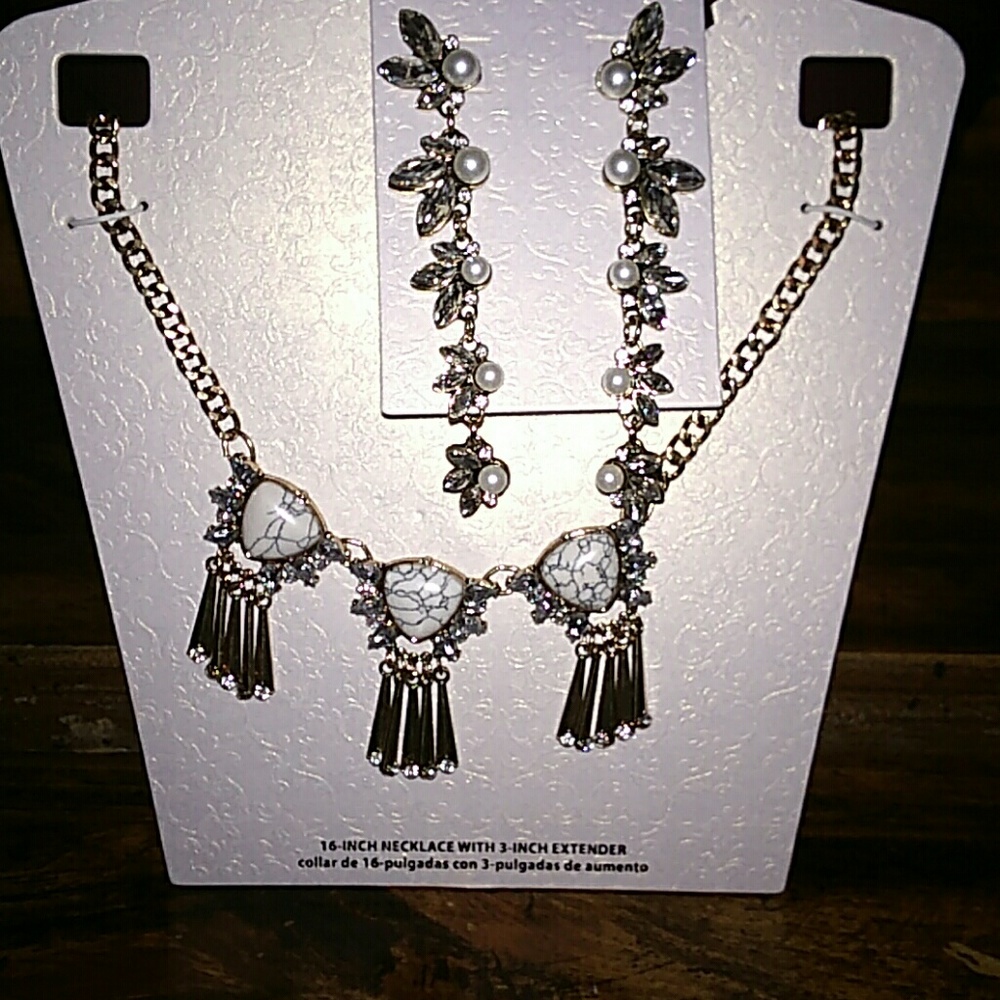 Ladies jewelry set